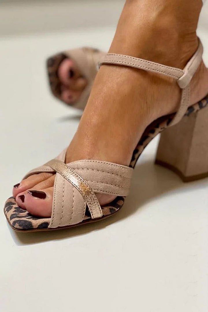 Sandals with Crossed Straps and Heels
