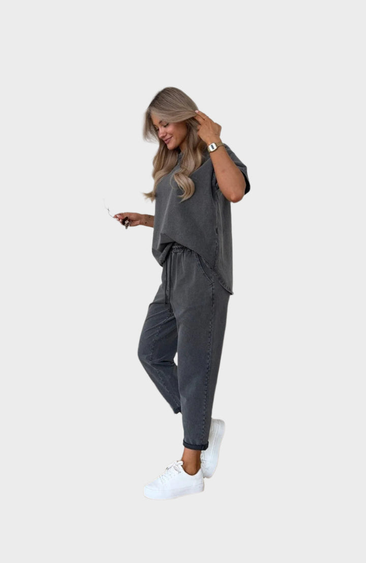 Zestaw Casual z T-shirtem i Spodniami Jogger