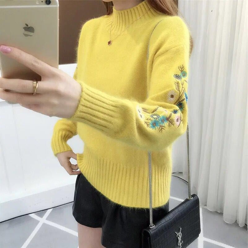 Floral | Gruby Sweter z Dzianiny Kaszmirowej z Kwiatowym Haftem
