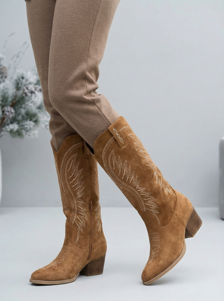 Wysokie buty w stylu western z haftem